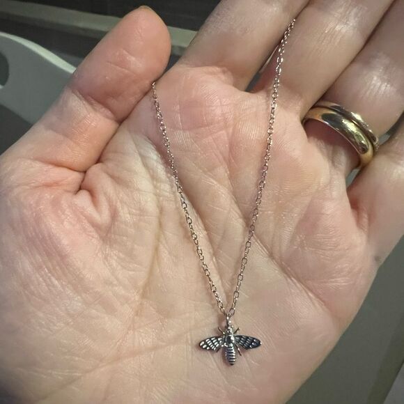 Bee Pendant Minimalist Necklace 925 Sterling Silver 18”+ 2” extension - Picture 3 of 3